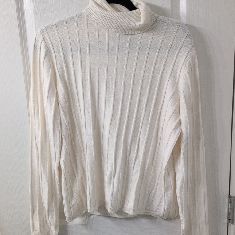Ann Taylor Elegant Cream Mockneck Turtleneck Sweater Size Large
